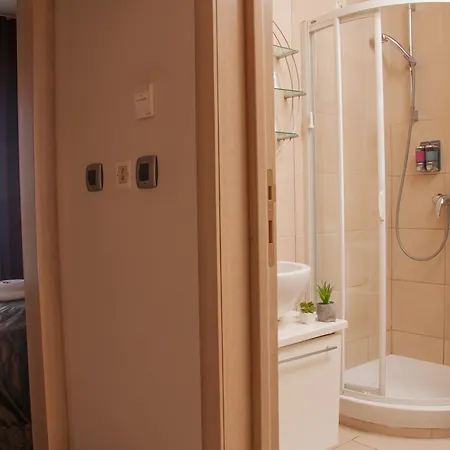 Otel Garni Vigor - Ev Station Novi Sad