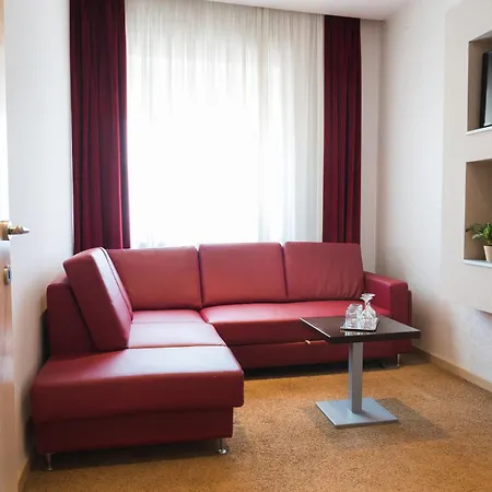 Garni Vigor - Ev Station Otel 2*