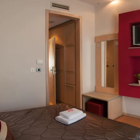 Garni Vigor - Ev Station 2*