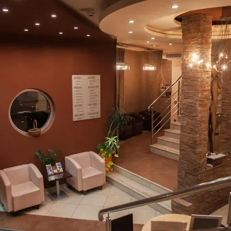 Garni Vigor - Ev Station Otel