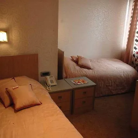 Garni Vigor - Ev Station Otel