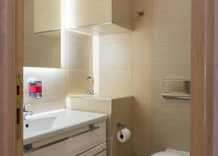 Garni Vigor - Ev Station Hotel