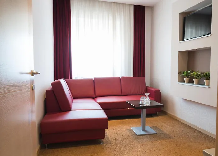 Garni Vigor - Ev Station Hotel 2*