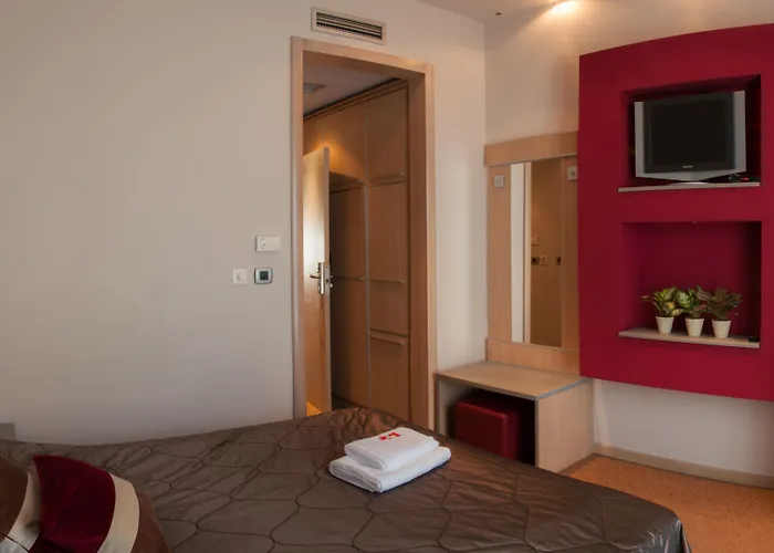 Garni Vigor - Ev Station 2*