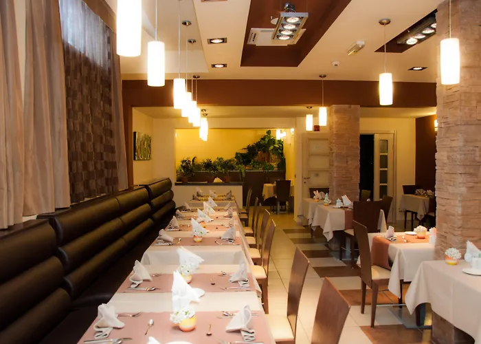 Garni Vigor - Ev Station Hotel