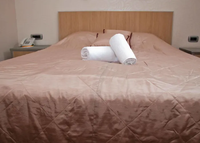 Garni Vigor - Ev Station Hotel 2*